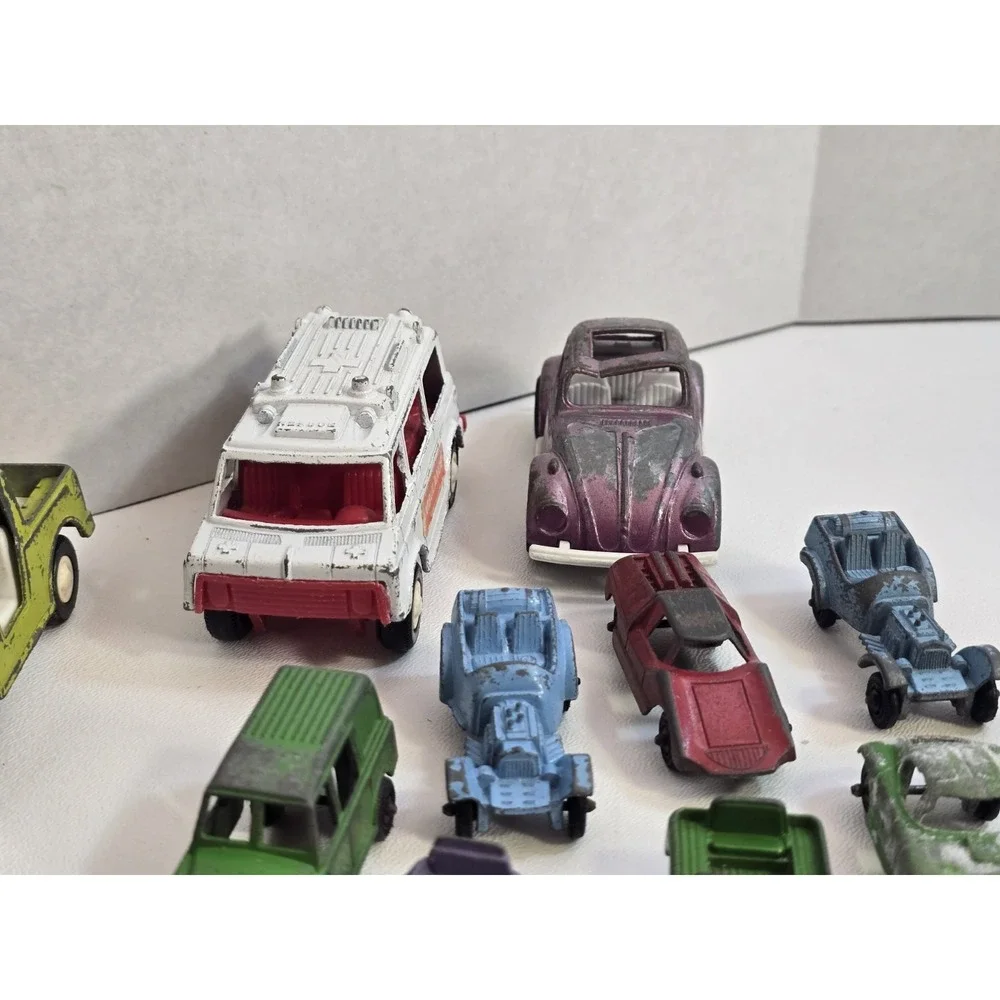 Big Mixed Lot of Vintage Tootsietoy Cars Most In Good Shape!
